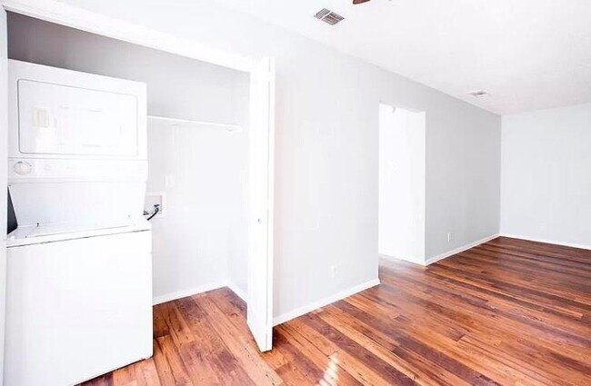 Building Photo - 2306 Cedrick Cove