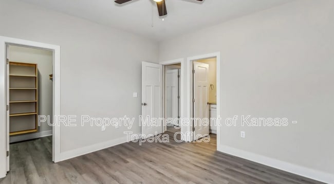 Building Photo - 3618 W 45th St S