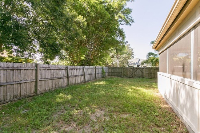 Building Photo - 265 Palmetto Ct