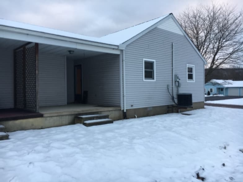 Building Photo - 120 Pocahontas Ln