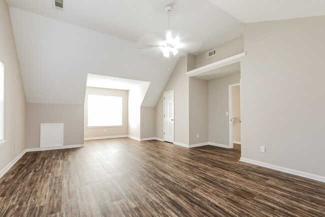 Building Photo - 11132 James Madison Dr