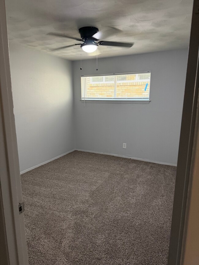 Building Photo - Pine Street Terrace