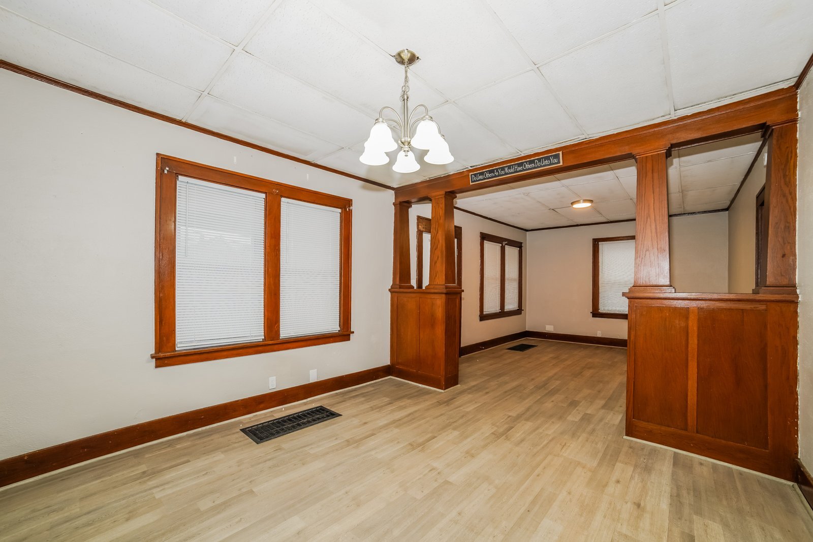 Building Photo - 1125 W McClure Ave