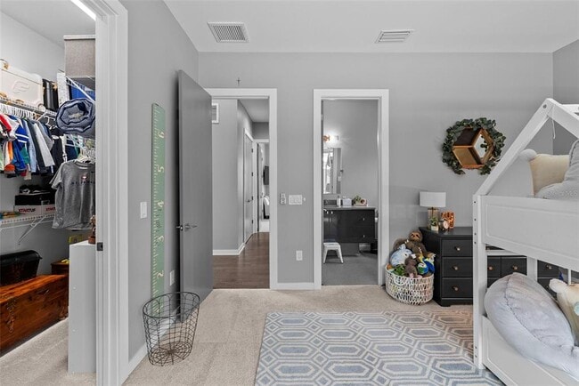 Building Photo - 3624 S Gardenia Ave