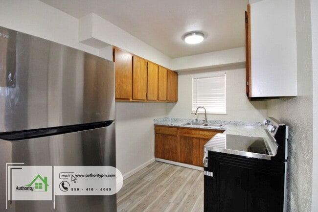 Building Photo - 3120 Pioneer Ln