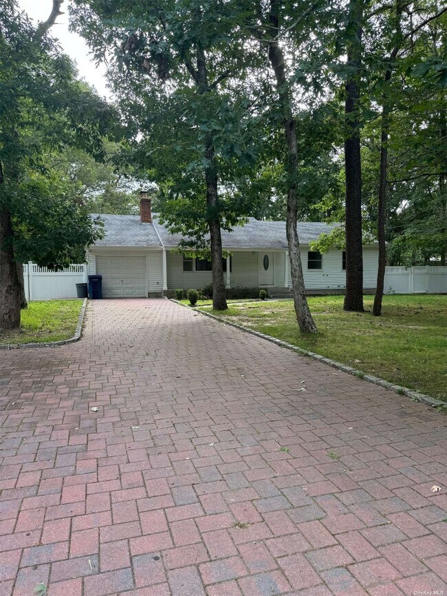 Building Photo - 426 Brookhaven Ave