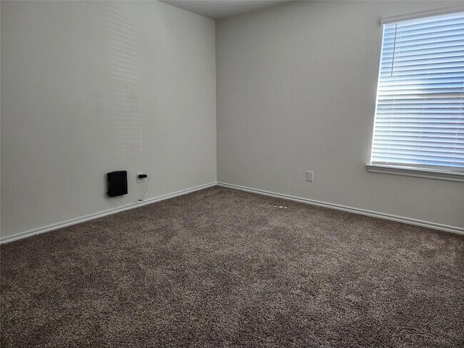 Building Photo - 503 Silo Cir