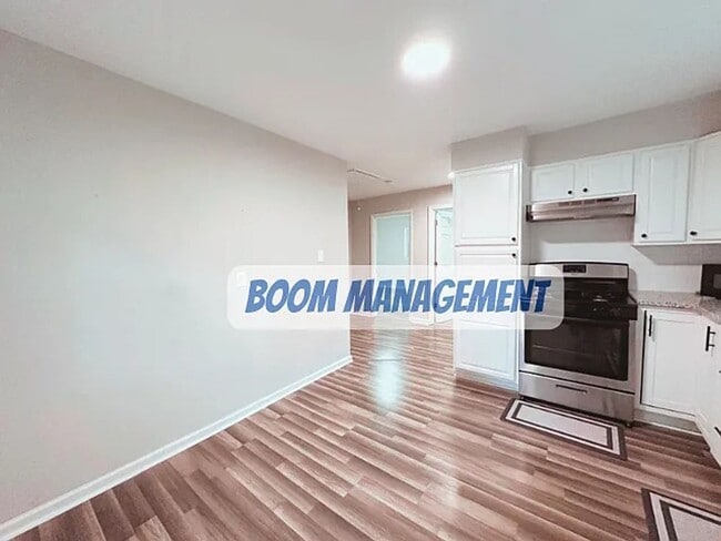 Building Photo - 185 Lawndale Ave