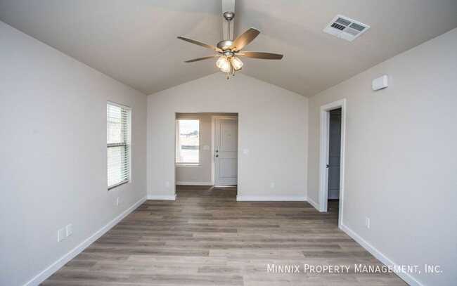 Building Photo - 312 E 77th St