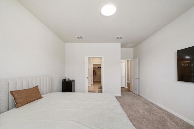 Building Photo - 13673 Fresh Ivy St