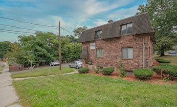 Building Photo - Maple Heights