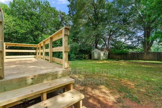 Building Photo - 2461 Fontaine Cir