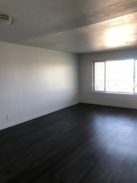 Building Photo - 13011 12th Ave SW