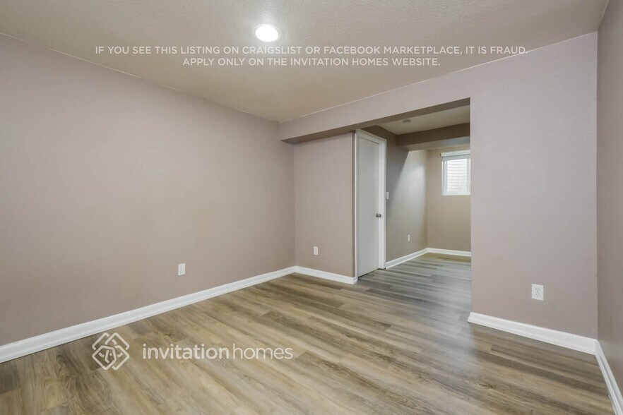 Building Photo - 10507 W 107th Ave