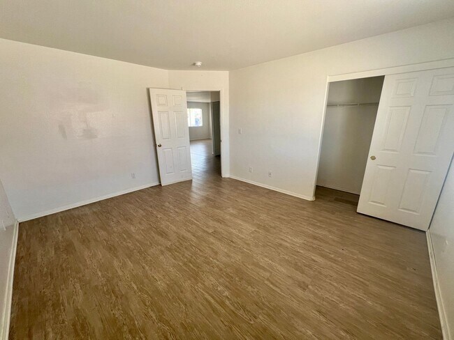 Building Photo - 6685 Ocotillo Ave