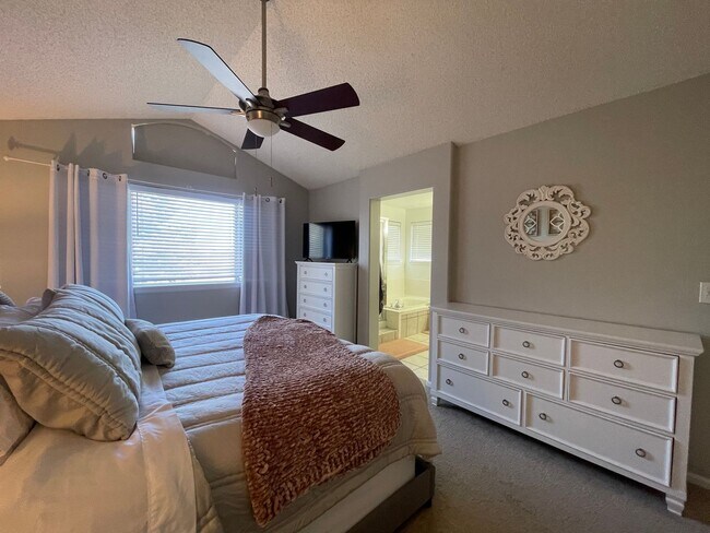 Building Photo - $0 DEPOSIT OPTION. 4 BEDROOM 3 BATHROOM HIGHLANDS RANCH HOUSE NEAR CHATFIELD STATE PARK