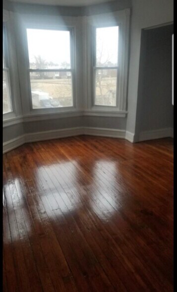 Building Photo - 1220 N 55th St