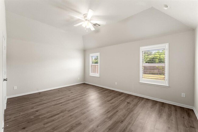 Building Photo - 15603 Eastern Meadowlark Wy