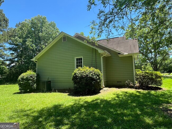 Building Photo - 745 Mt Bethel Rd