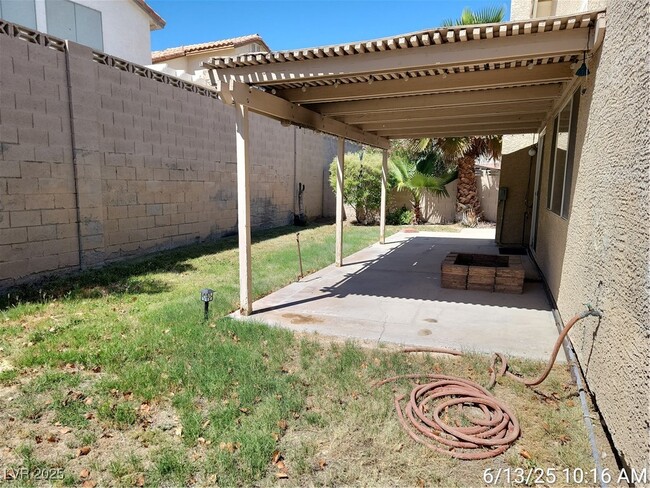 Building Photo - 194 Kachina Dr