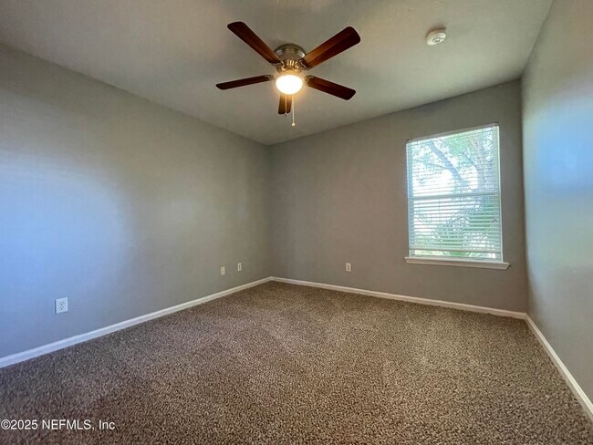 Building Photo - 6942 Nichols Creek Dr