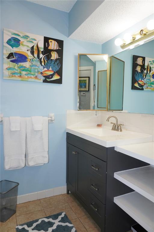 Building Photo - 4337 Tahitian Gardens Cir
