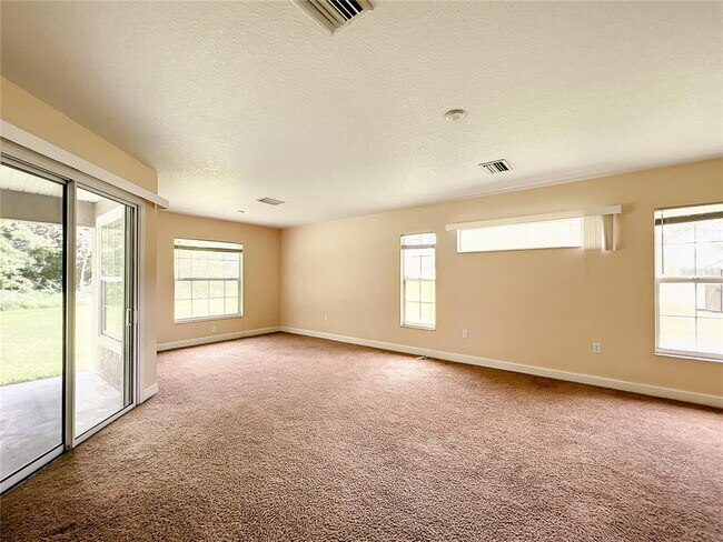 Building Photo - 5203 SE 42nd Ct