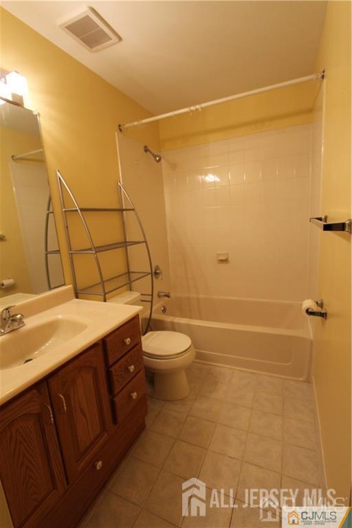 Building Photo - 1806 Ravens Crest Dr