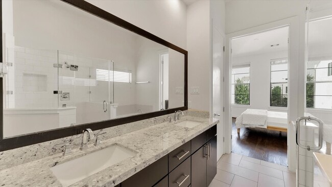 Building Photo - 2115 Colorado St