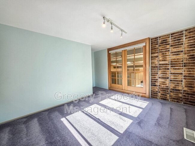 Building Photo - 11757 NE 143rd St