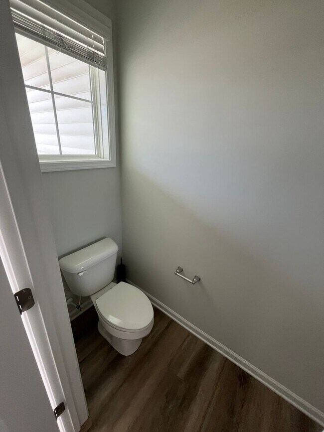 Building Photo - Charming 3 Bedroom Home Located In Zebulon NC!!!