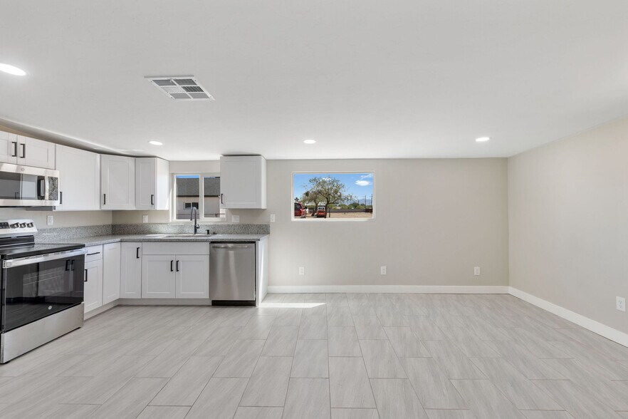 Building Photo - 1331 W Speedway Blvd