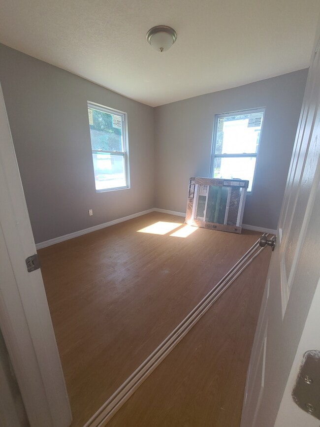 Building Photo - The Horizon 1507