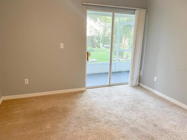 Building Photo - 2805 E Washington St