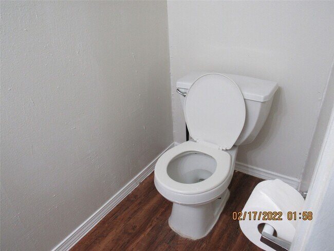 Building Photo - 15543 Weldon Dr