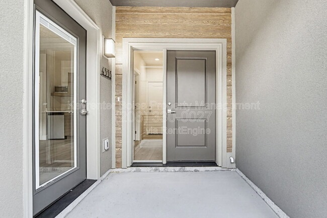 Building Photo - 4325 Greentrail