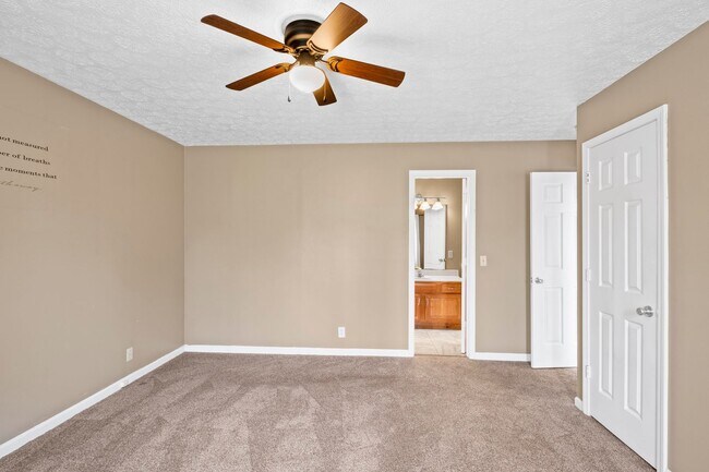 Building Photo - Three Bedroom Ranch in Franklin