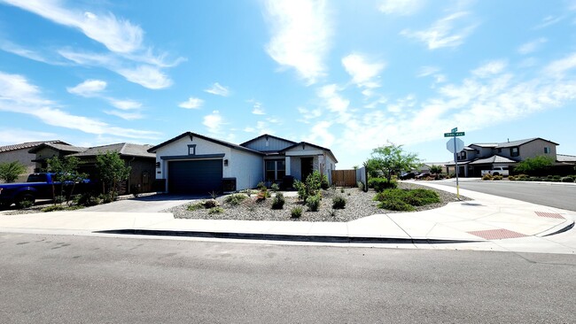 Building Photo - NEW 3 Bedroom home in ZANJERO TRAILS!