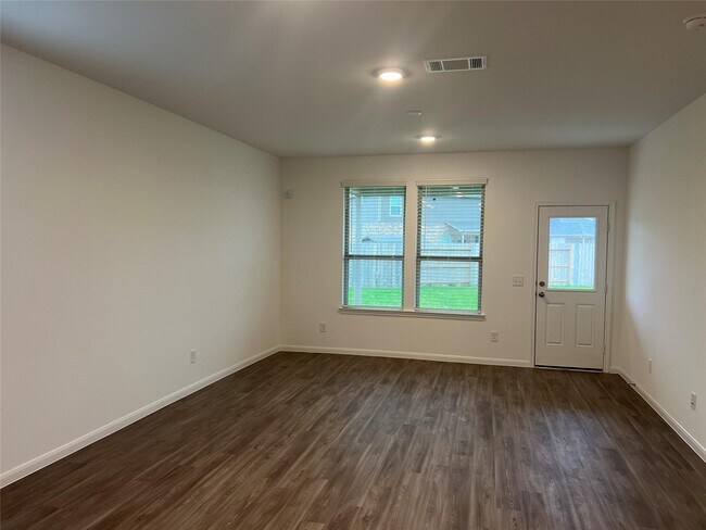 Building Photo - 21110 Turtle Gln Ln