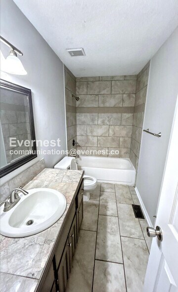 Building Photo - 5547 St James St