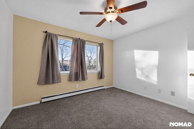 Building Photo - 820 Stone Mountain Ct