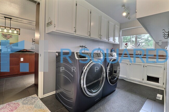 Building Photo - 11325 21st Pl NE