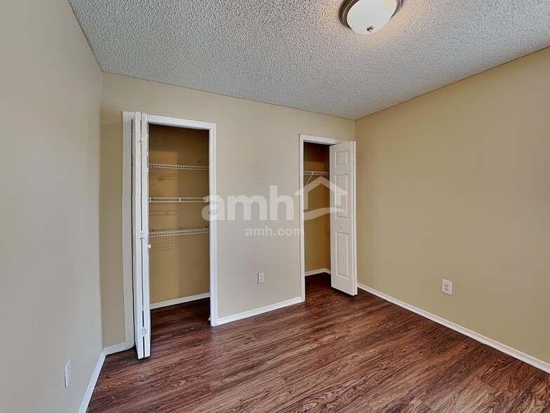 Building Photo - 893 Ferry Landing Ln