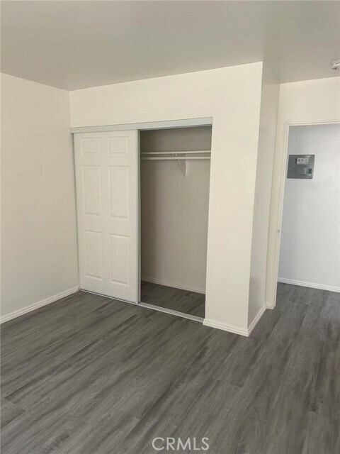 Building Photo - 415 S El Molino Ave