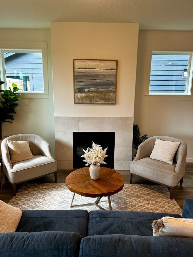 Building Photo - New Ridgefield home