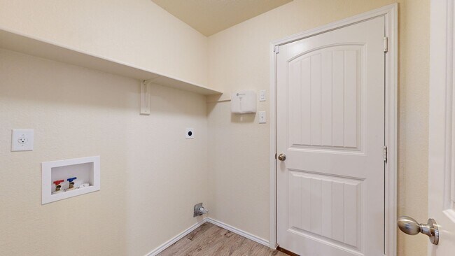 Building Photo - Minutes from Fort Hood charming 4 bedroom ...