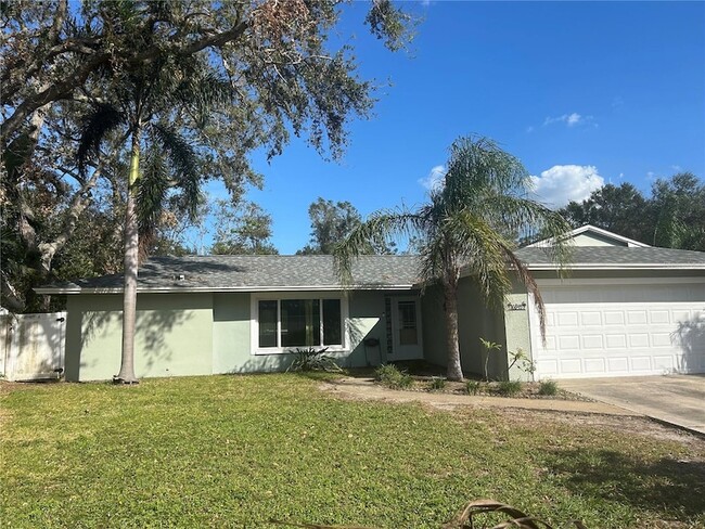 Building Photo - 10845 Del Prado Dr E