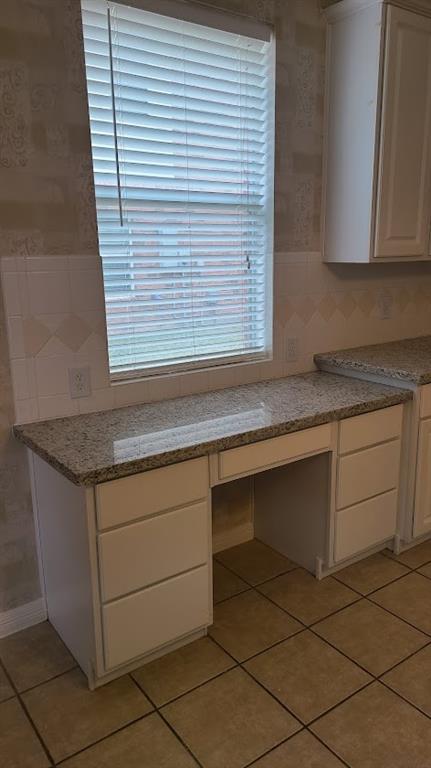 Building Photo - 1227 Ventura Canyon Dr