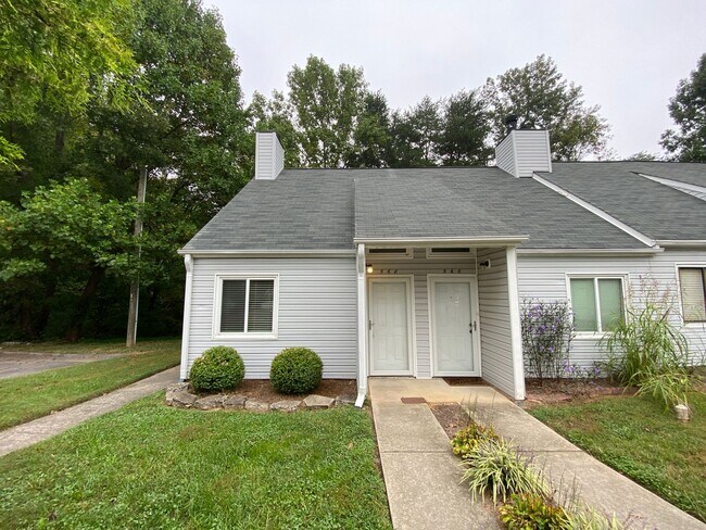 Primary Photo - 568 Brookside Ct