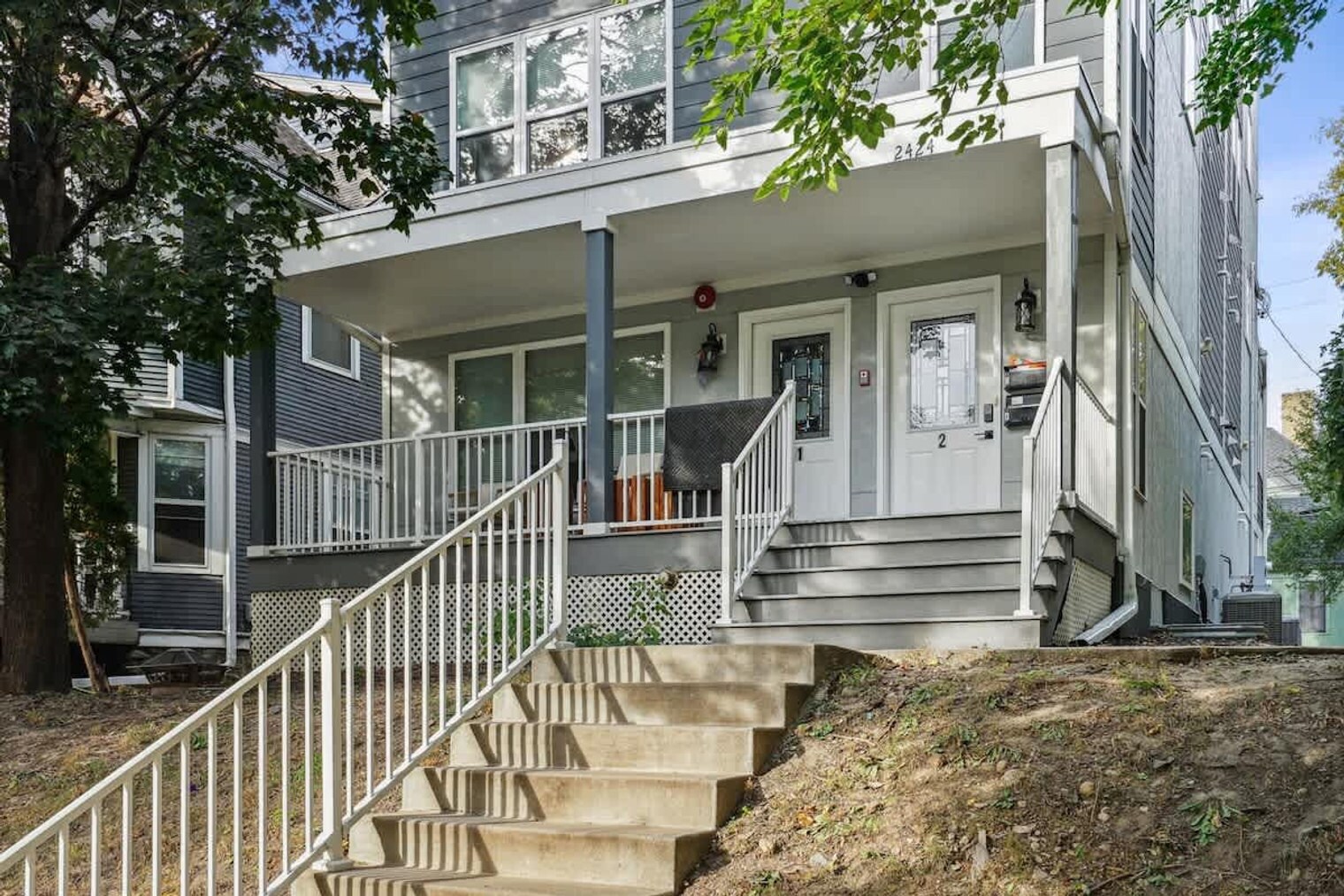 Building Photo - 2424 Lyndale Ave S